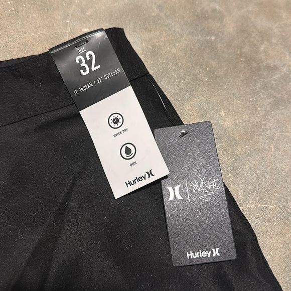 NWT Hurley Black and White Checkered Swim Shorts - Picture 5 of 8